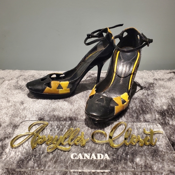 ✅✅✅SOLD✅✅✅   AUTHENTIC GIORGIO ARMANI - Picture 1 of 1